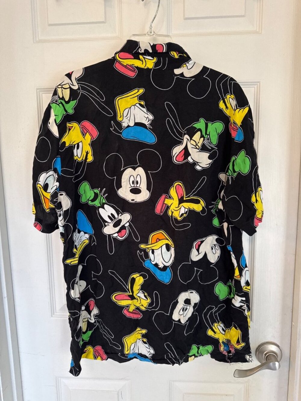 Disney Characters All Over Print Black Short Sleeve Button Down Shirt Large - Picture 5 of 5